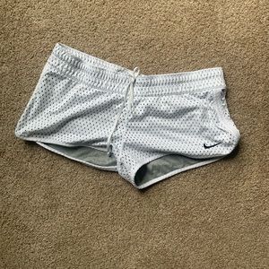 Women’s Nike reversible short size large
